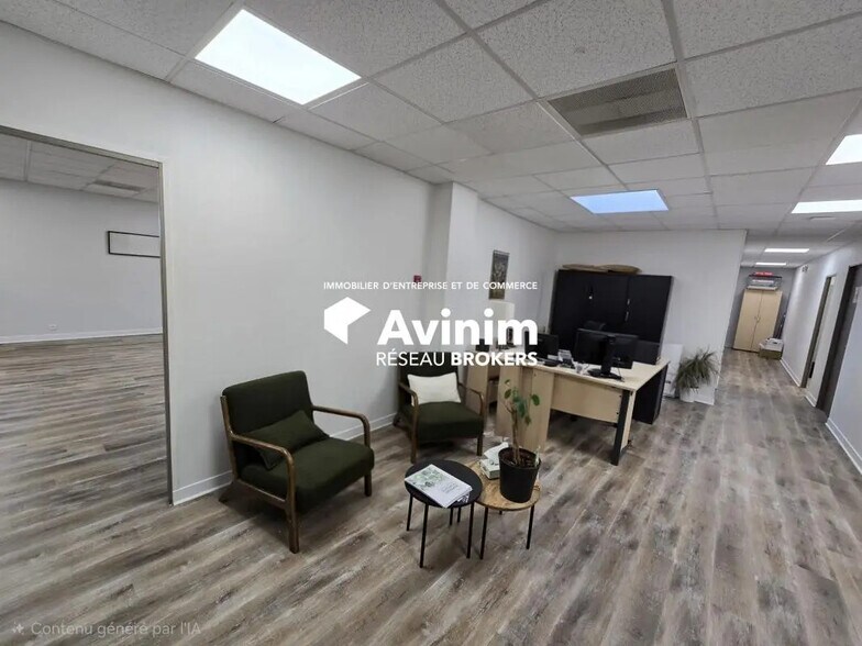 Bureau dans Domont à louer - Photo intérieure – Image 2 sur 5