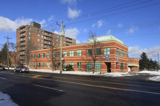 Plus de détails pour 843 Kennedy Rd, Toronto, ON - Bureau à vendre