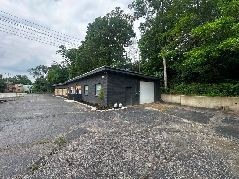 2577 Duck Creek Rd, Cincinnati, OH à vendre - Photo de l’immeuble – Image 2 sur 7