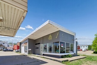 Plus de détails pour 801 Court Ave, Chariton, IA - Local commercial à vendre