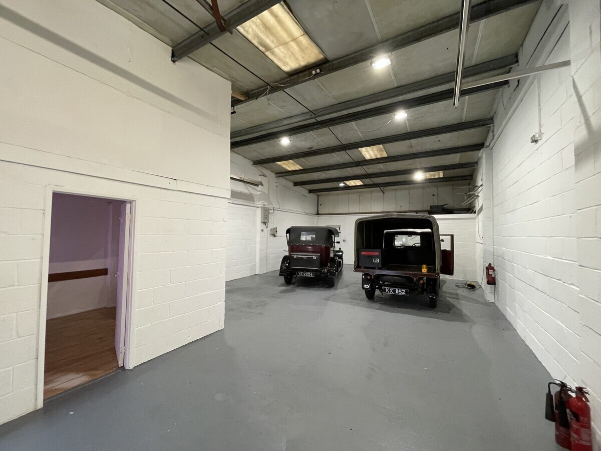 Watery Ln, Kemsing, KEN TN15 6PJ - Lot 12 -  - Photo intérieure - Image 1 of 3