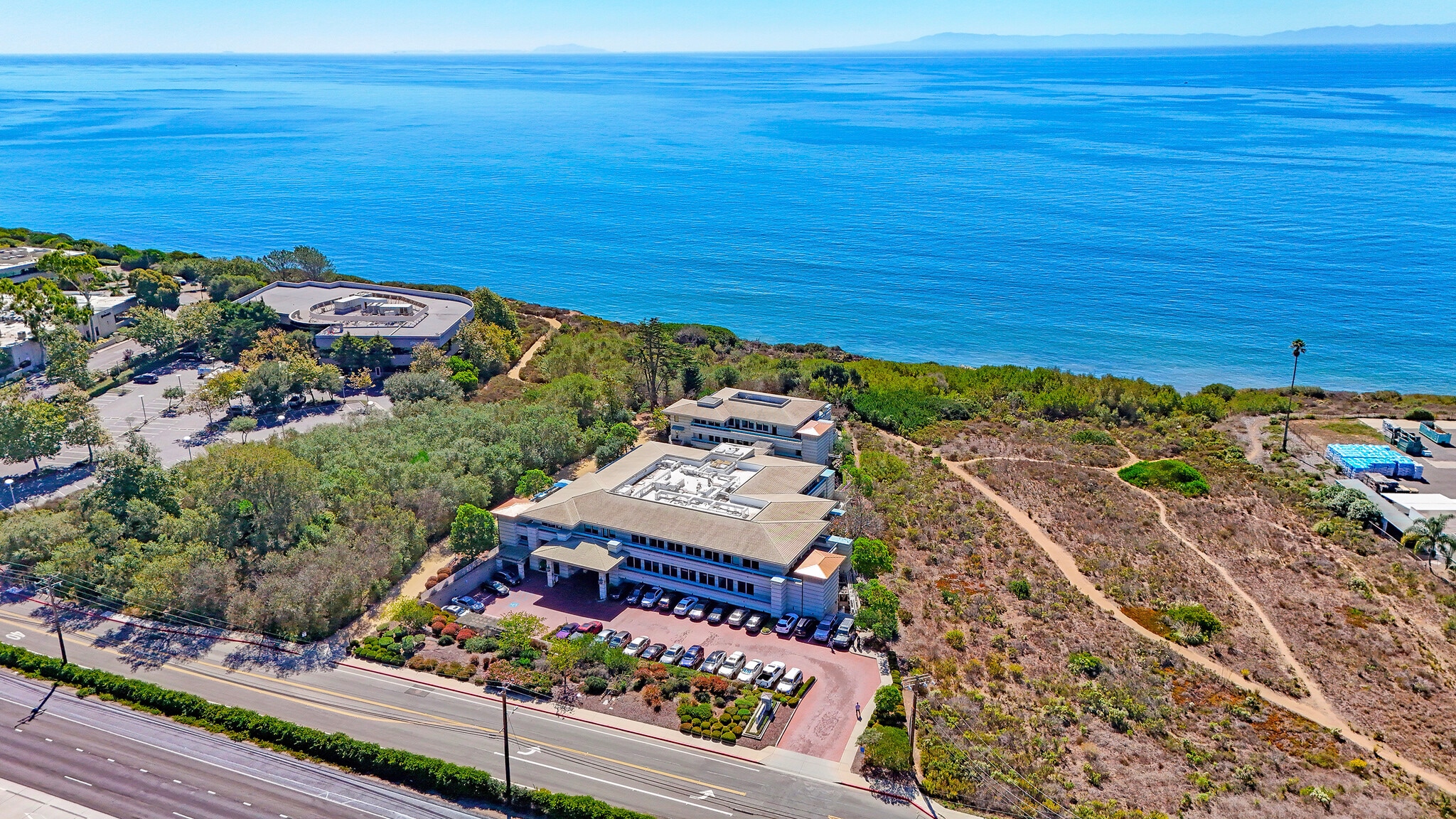 6185-6187 Carpinteria Ave, Carpinteria, CA à vendre Aérien– Image 1 sur 14