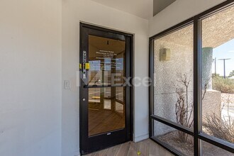1670 E Flamingo Rd, Las Vegas, NV à louer Photo intérieure– Image 1 sur 10