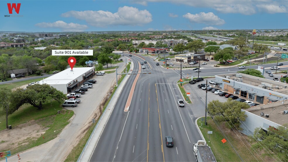 901-905 N Austin Ave, Georgetown, TX à louer - Photo de l’immeuble – Image 3 sur 9