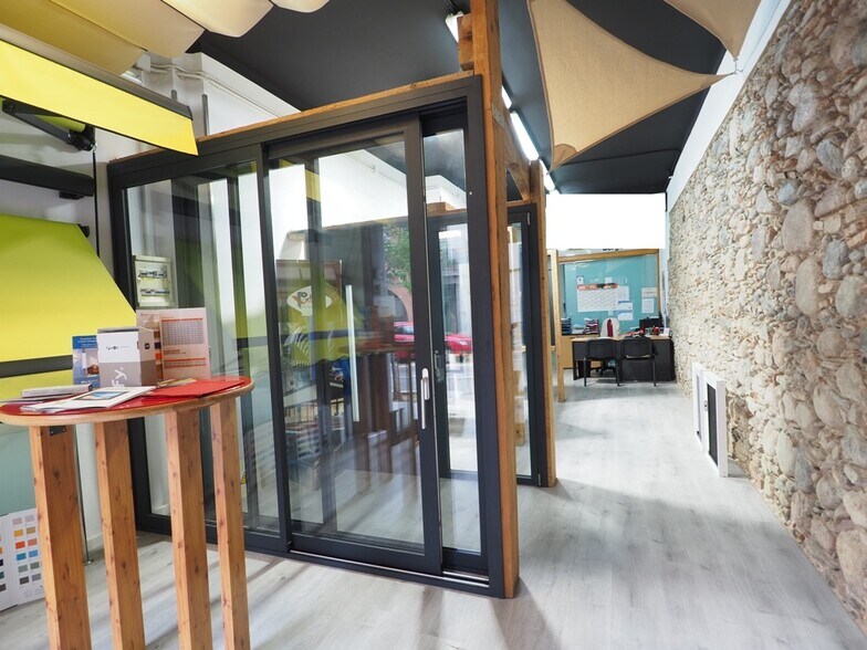 Immeuble residentiel dans Granollers, Barcelona à vendre - Photo de l’immeuble – Image 2 sur 2