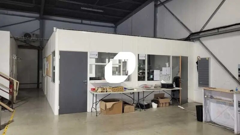 Industriel/Logistique dans Mérignac à louer - Photo de l’immeuble – Image 3 sur 8