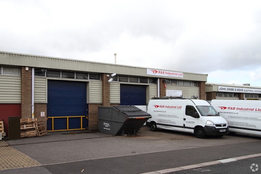 14 Towergate Industrial Park, Andover à louer - Photo principale – Image 1 sur 5