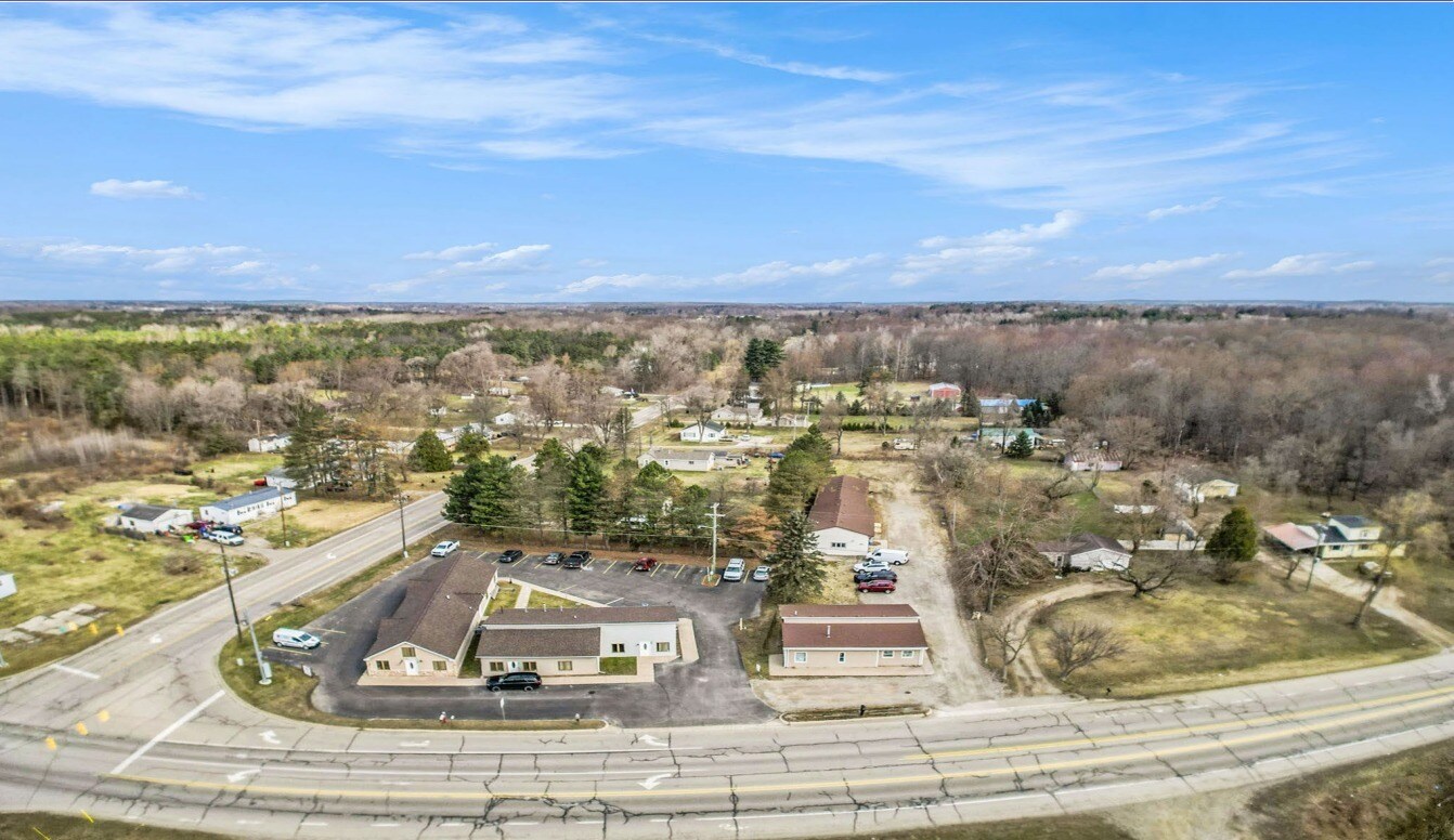 2513 Imlay City Rd, Lapeer, MI à vendre Photo principale– Image 1 sur 8