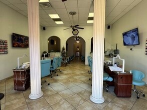 18150-18154 Blanco Rd, San Antonio, TX à louer Photo intérieure– Image 1 sur 13