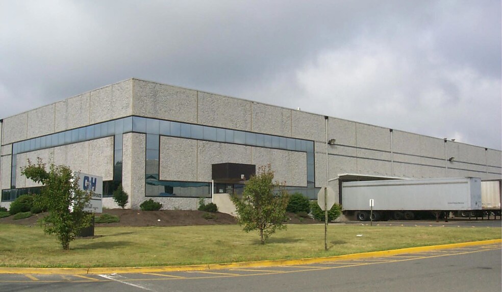 240-290 Heller Park Ct, Dayton, NJ à louer - Photo de l’immeuble – Image 3 sur 12