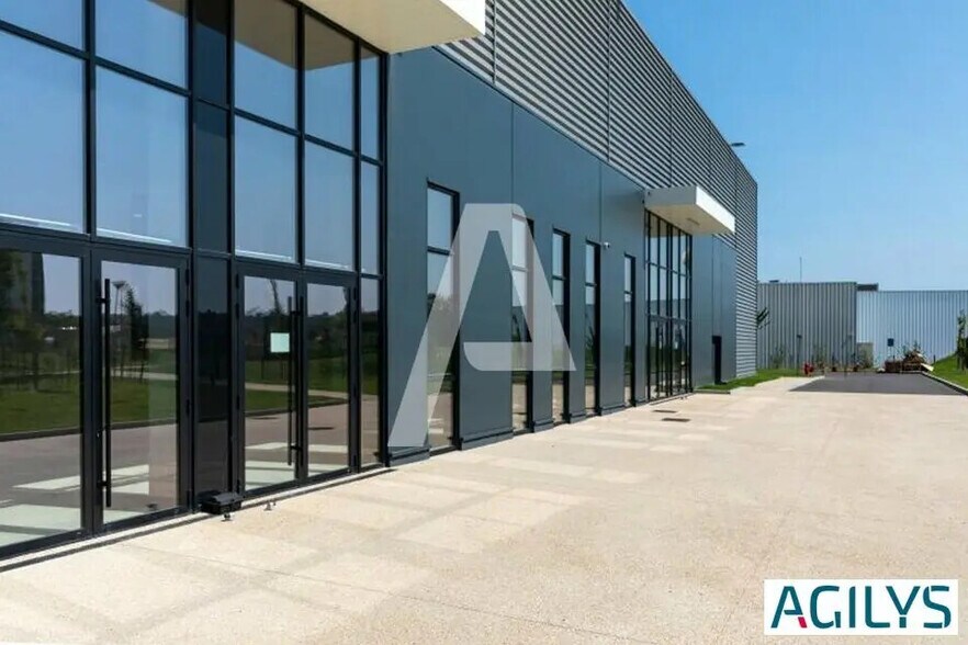 Bureau dans Noiseau à louer - Photo de l’immeuble – Image 1 sur 9