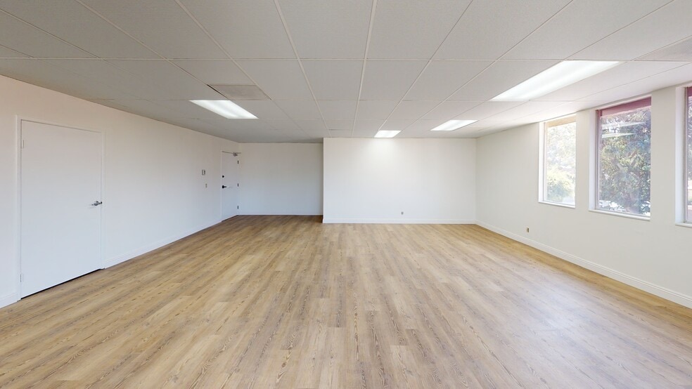 3662 Katella Ave, Los Alamitos, CA à louer - Photo intérieure – Image 3 sur 22