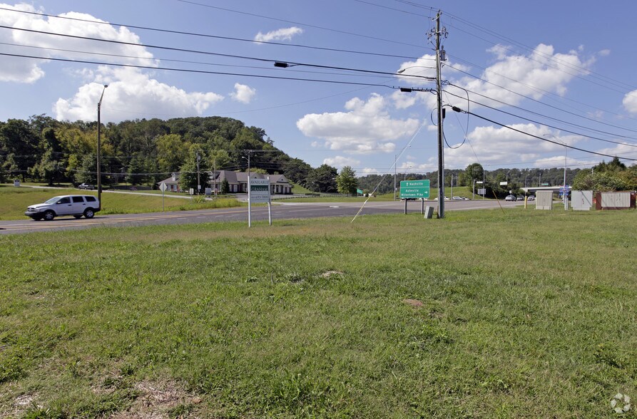 Washington Pike, Knoxville, TN à louer - Photo principale – Image 1 sur 2