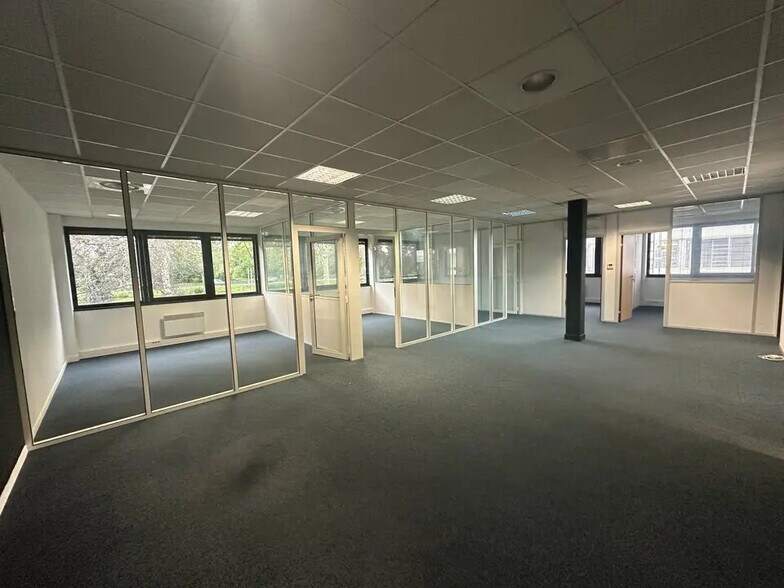 Bureau dans Strasbourg à louer - Photo de l’immeuble – Image 3 sur 6