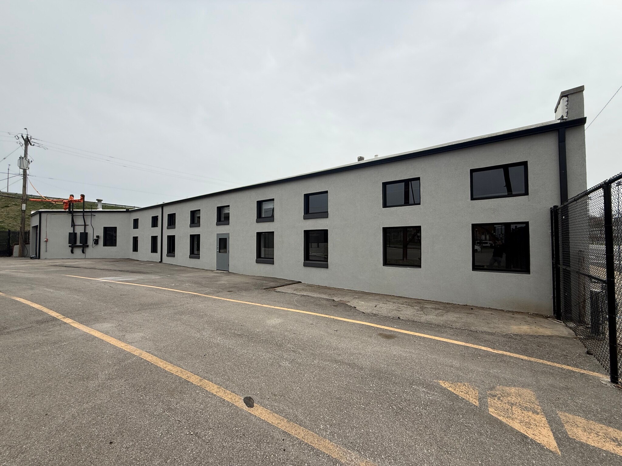 1510 E Truman Rd, Kansas City, MO à louer Photo principale– Image 1 sur 9