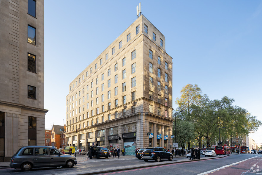 52 Grosvenor Gdns, Londres à louer - Photo de l’immeuble – Image 1 sur 10