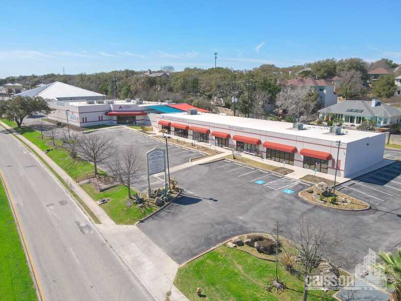 16675 Huebner Rd, San Antonio, TX à louer - Photo de l’immeuble – Image 1 sur 4