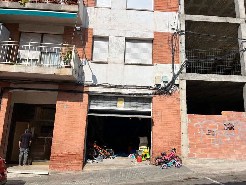 Immeuble residentiel dans Esparreguera, Barcelona à vendre - Photo de l’immeuble – Image 2 sur 4