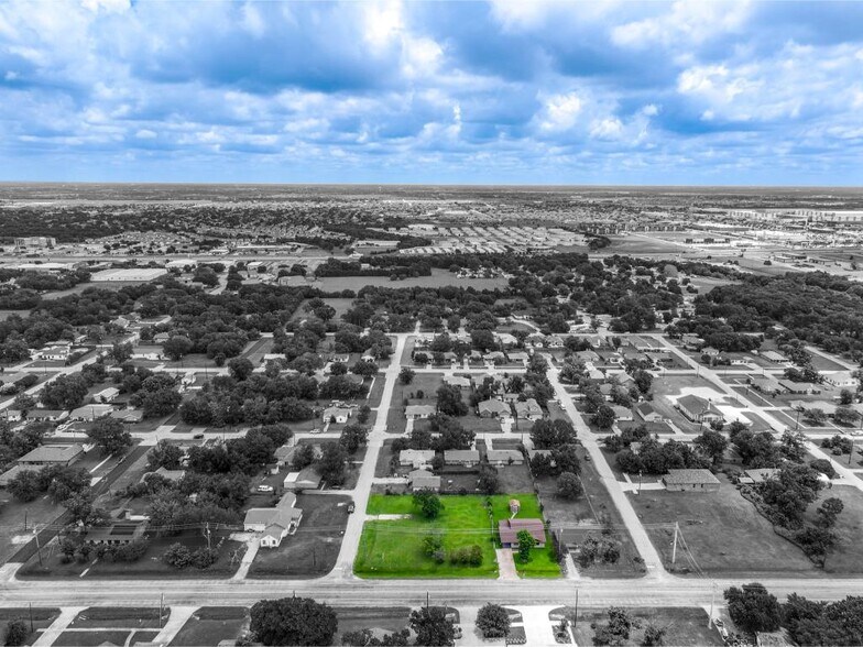 604 E Broad St, Forney, TX à vendre - Photo de l’immeuble – Image 2 sur 20