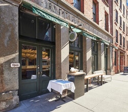 229 Front St, New York, NY à louer Photo intérieure– Image 1 sur 5