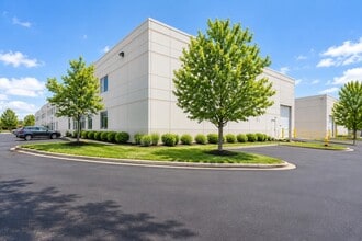 475 Quadrangle Dr, Bolingbrook, IL à louer Photo intérieure– Image 2 sur 32