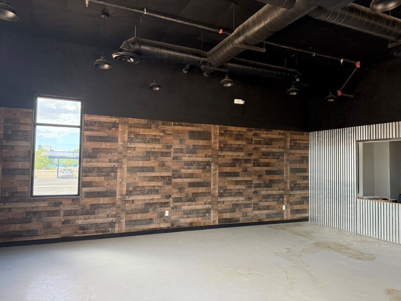 420 E Southern Ave, Phoenix, AZ à louer - Photo de l’immeuble – Image 3 sur 12