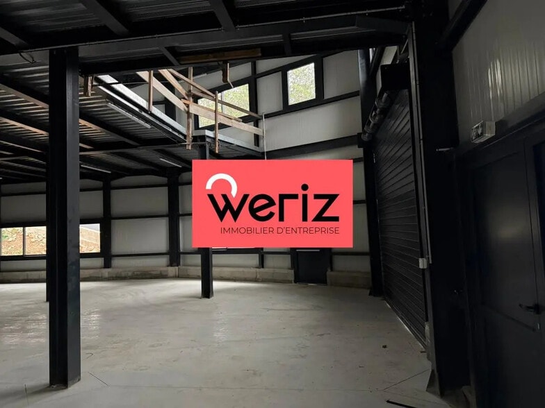 Local d’activités dans Roquefort-la-Bédoule à louer - Photo de l’immeuble – Image 3 sur 6