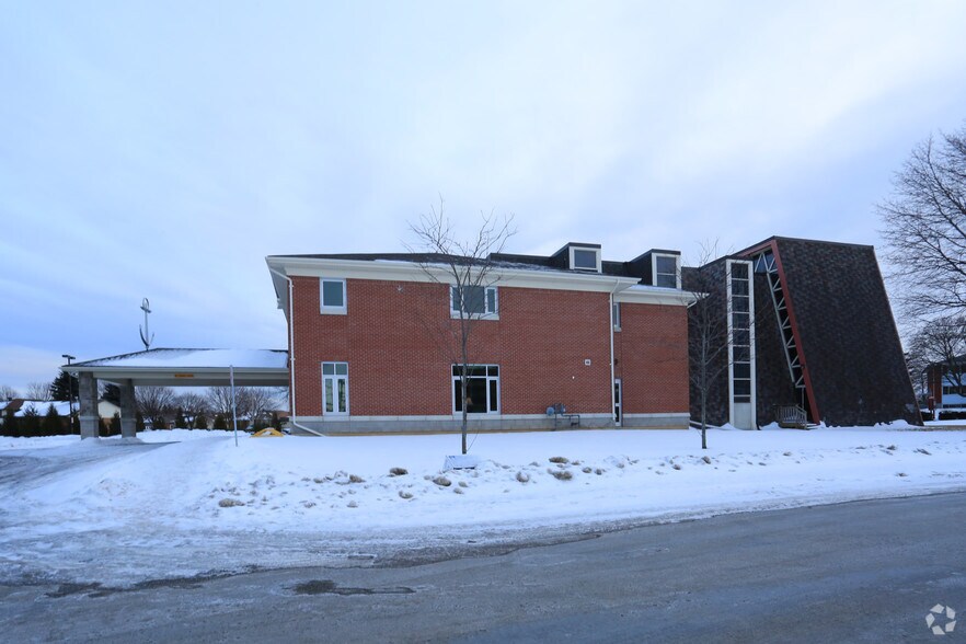 30 Shaftsbury Dr, Kitchener, ON à vendre - Photo de l’immeuble – Image 2 sur 4