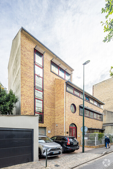 Bureau dans La Garenne-Colombes à louer - Photo de l’immeuble – Image 2 sur 2