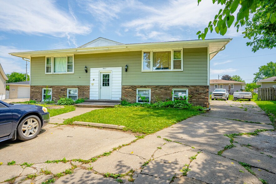 5107 W 77th Ct, Schererville, IN à vendre - Photo de l’immeuble – Image 2 sur 7