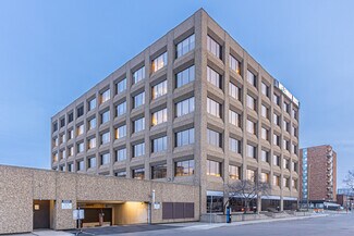 Plus de détails pour 12220 Stony Plain Rd NW, Edmonton, AB - Bureau, Local commercial à louer