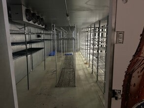 350 Bridgeport Ave, Shelton, CT à louer Photo intérieure– Image 2 sur 2