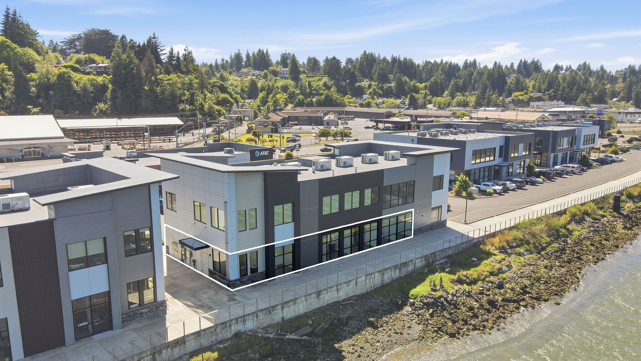 1280 N Bayshore Dr, Coos Bay, OR à louer Photo intérieure– Image 1 sur 21