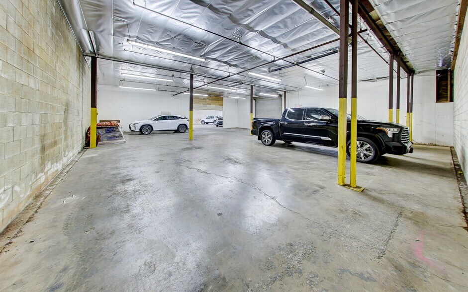 15220-15250 Texaco Ave, Paramount, CA à louer - Photo de l’immeuble – Image 3 sur 9