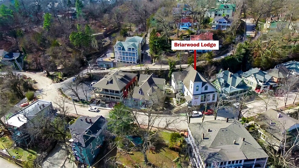 160 Spring St, Eureka Springs, AR à vendre - Photo de l’immeuble – Image 2 sur 26