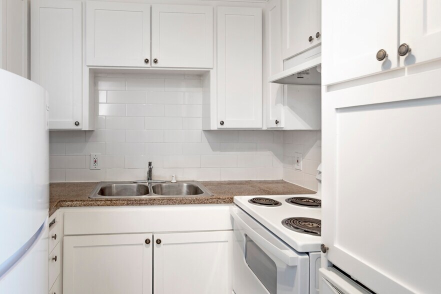 2136 Main St, Santa Clara, CA à vendre - Photo de l’immeuble – Image 3 sur 11