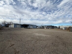 4124 8th St SE, Calgary, AB à louer Photo de l’immeuble– Image 1 sur 6