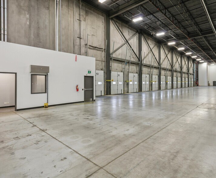 100 Ironside Dr, Brampton, ON à louer - Photo intérieure – Image 3 sur 8