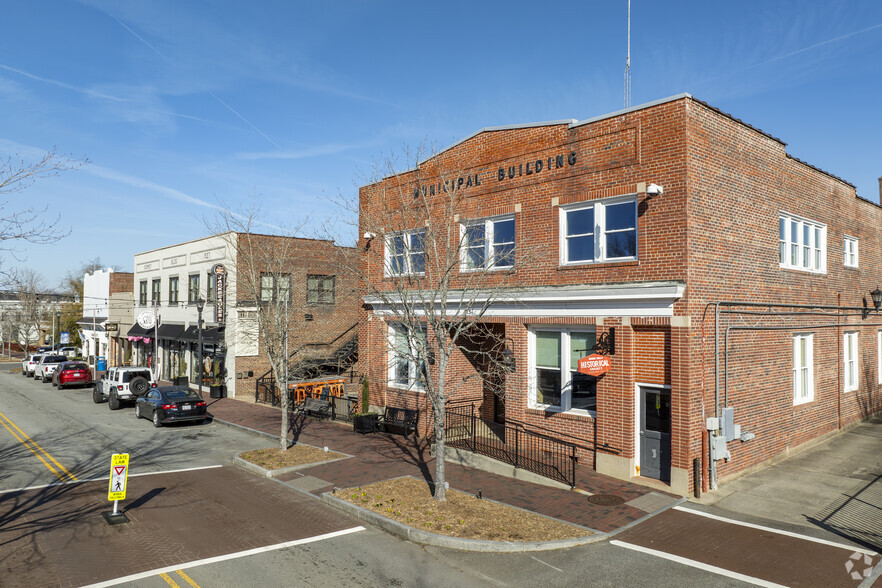 131 S Main St, Mount Holly, NC à vendre - Photo de l’immeuble – Image 1 sur 30