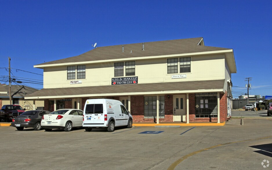 4018-4036 Kemp Blvd, Wichita Falls, TX à louer - Photo principale – Image 2 sur 7