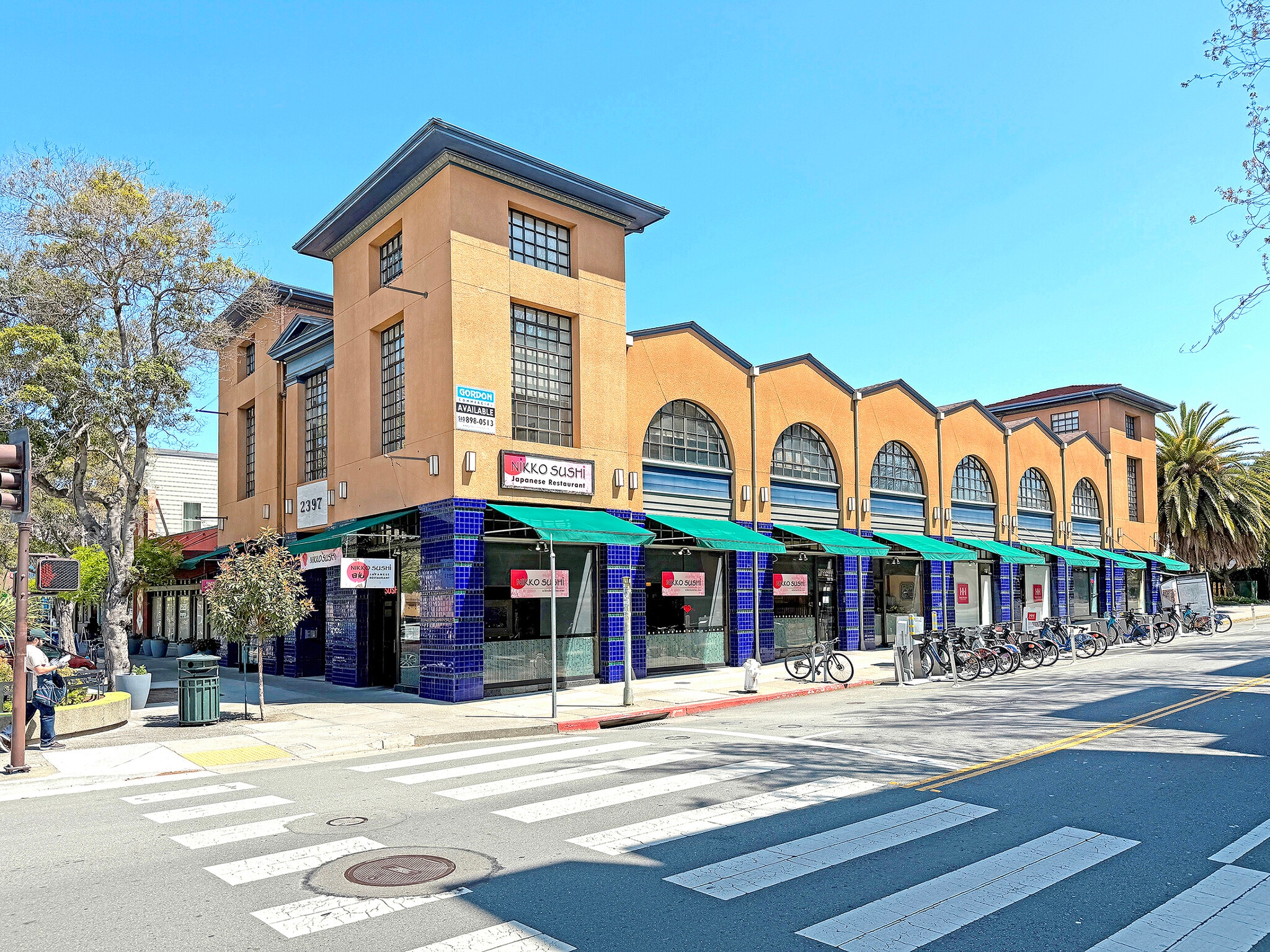 2395-2399 Shattuck Ave, Berkeley, CA à louer Photo de l’immeuble– Image 1 sur 10