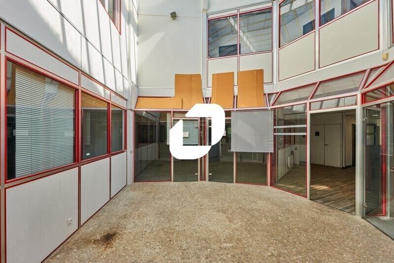 Bureau dans Voisins-le-Bretonneux à vendre - Photo intérieure – Image 3 sur 11
