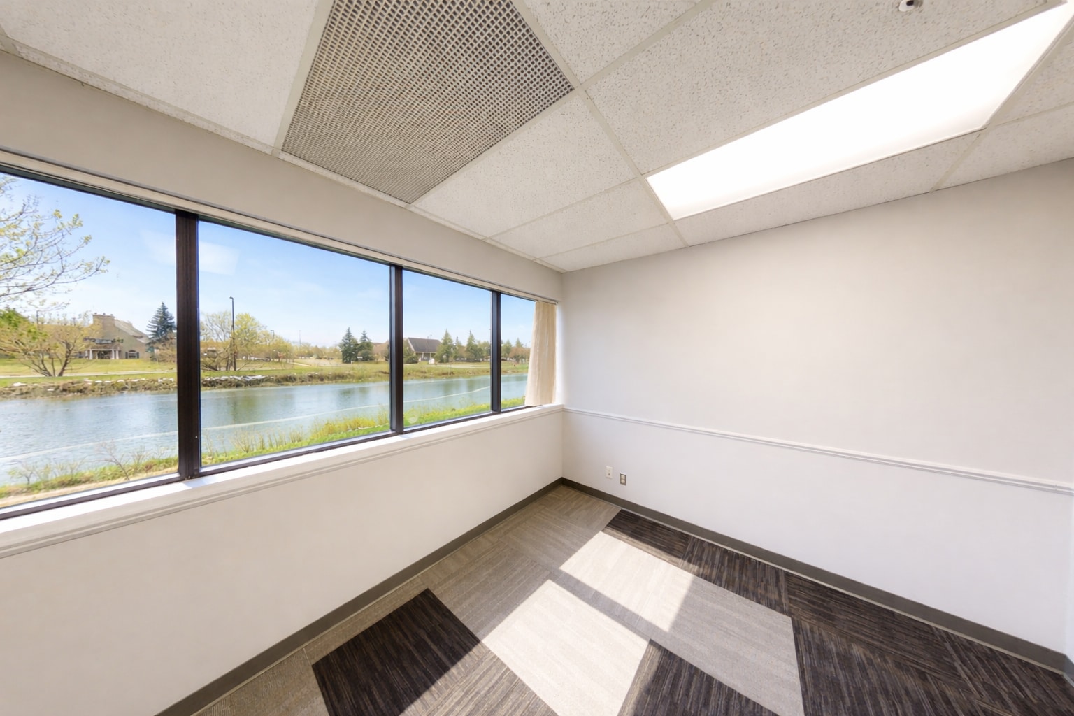 455 E Eisenhower Pky, Ann Arbor, MI à louer Photo intérieure– Image 1 sur 4