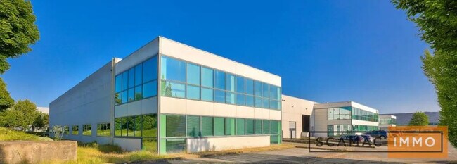 Plus de détails pour Bureau, Industriel/Logistique à louer