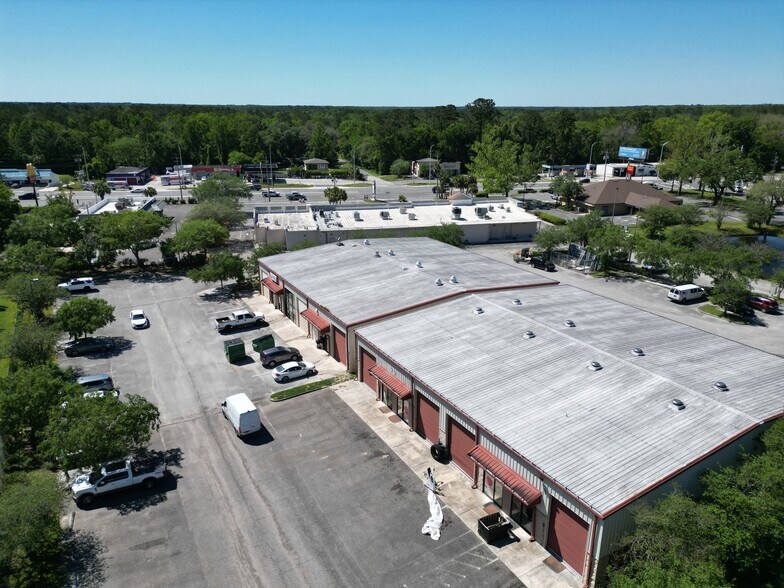 2070 Palmetto St, Middleburg, FL à louer - Photo de l’immeuble – Image 2 sur 9