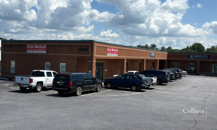 1824 E Main St, Easley, SC 29640 - Lot A + D - - Photo intérieure - Image 1 of 1