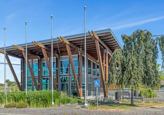 Plus de détails pour 730 176 St, Surrey, BC - Local commercial à louer