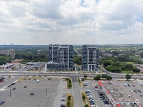 9610-9612 Yonge St, Richmond Hill, ON - Vue aérienne  vue de carte