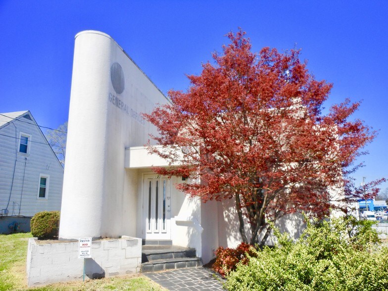 130 Sycamore Ave NE, Roanoke, VA à louer - Photo de l’immeuble – Image 2 sur 6