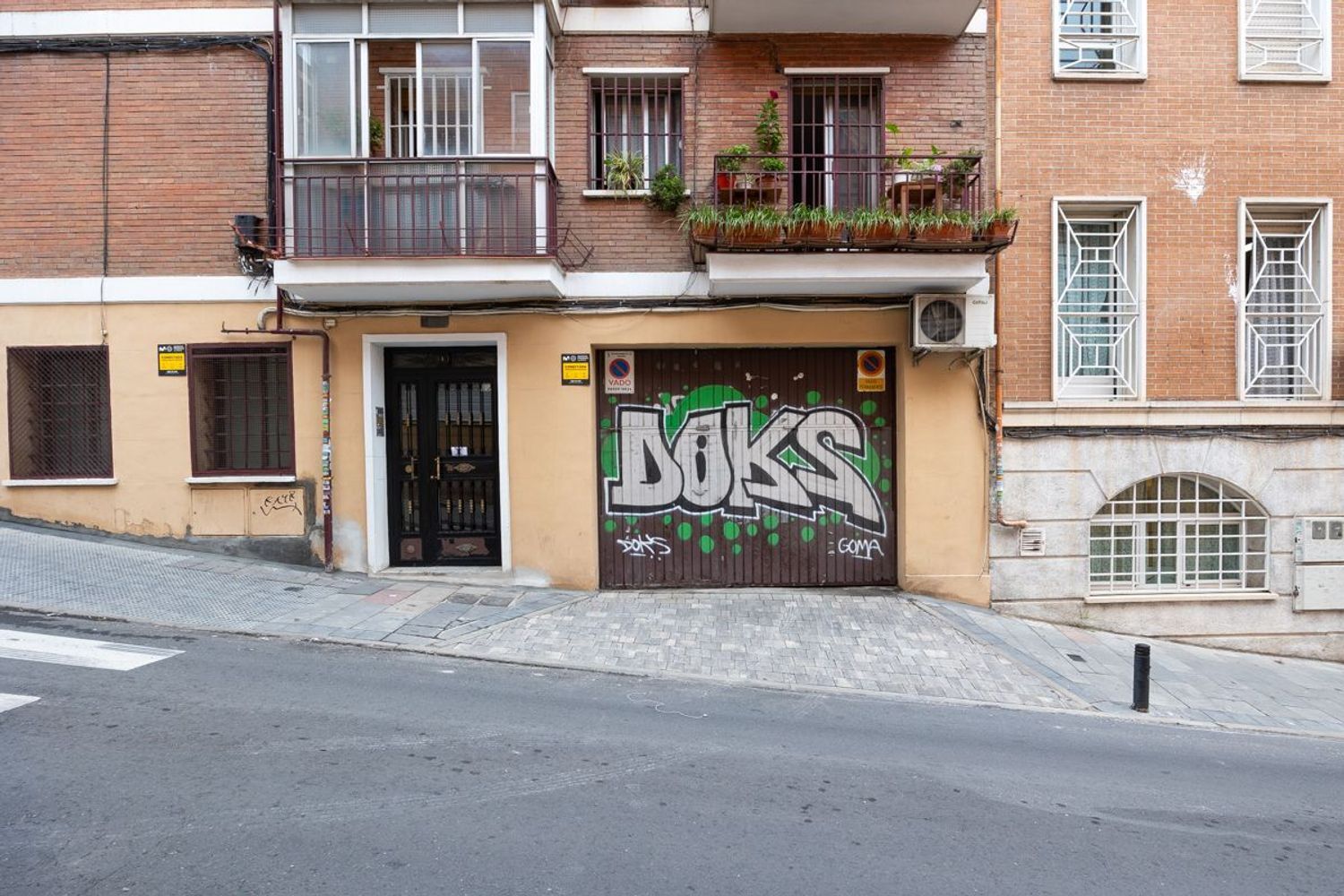 Local commercial dans Madrid, Madrid à louer Photo principale– Image 1 sur 7